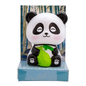 Lyckopanda med stängda ögon