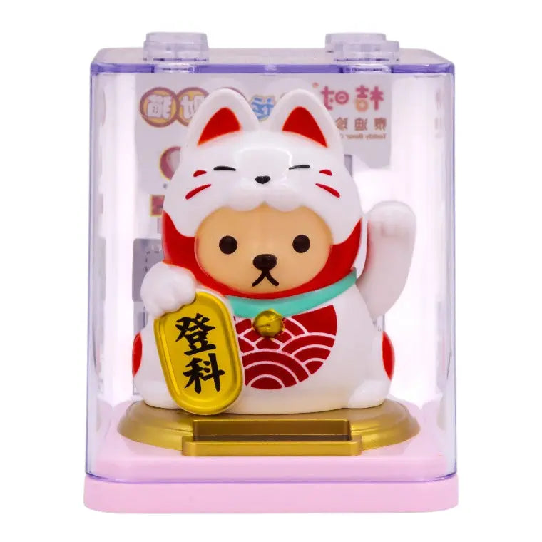 Lyckokattfigur i röd design